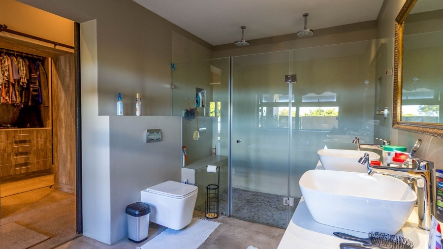 9 Bedroom Property for Sale in Onrus Western Cape